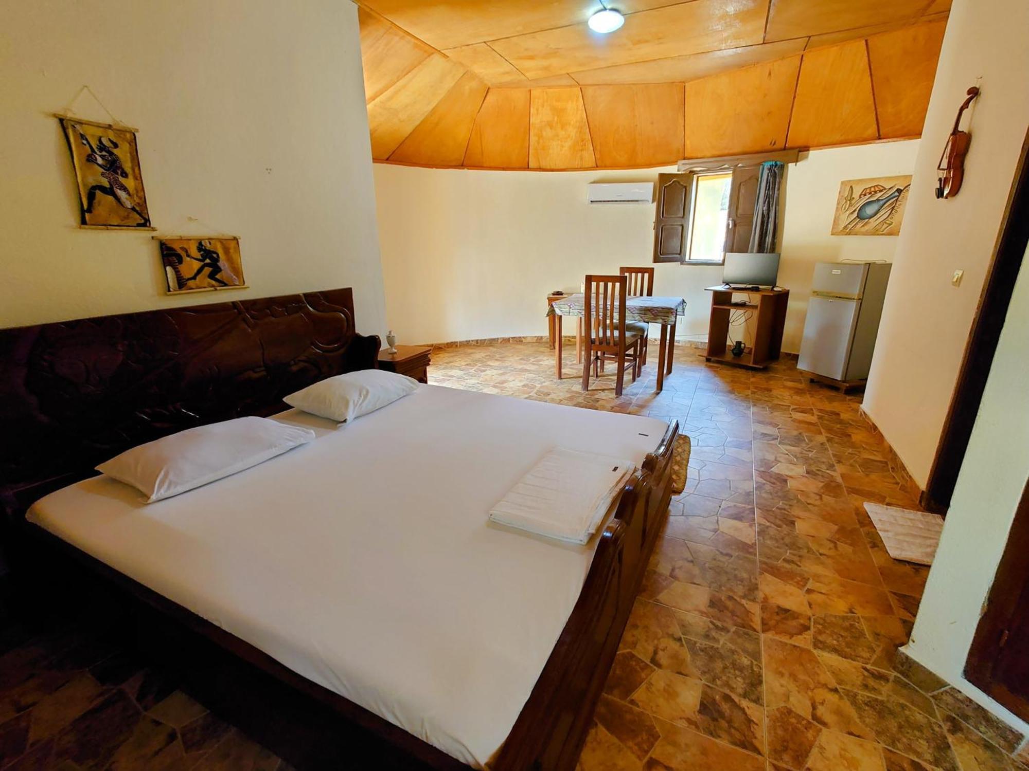 Rundbungalow Auf Lionsrest Grand-Bassam Extérieur photo